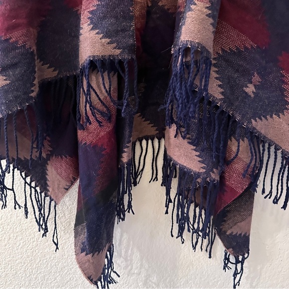 Woven Heart Plaid Fringe Poncho Wrap Boho Cozy Blanket Shawl One Size Winter - Picture 4 of 7